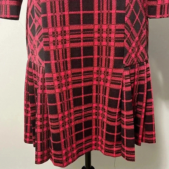 Tahari ASL Levine Red Plaid 3/4 Sleeve Pleated Hem Drop Waist Dress - Picture 6 of 13